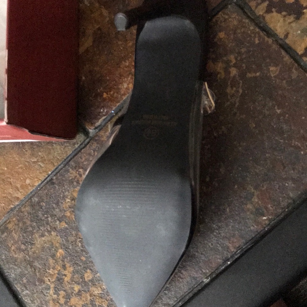 Princess Pumps 👠 - Picture 4 of 6